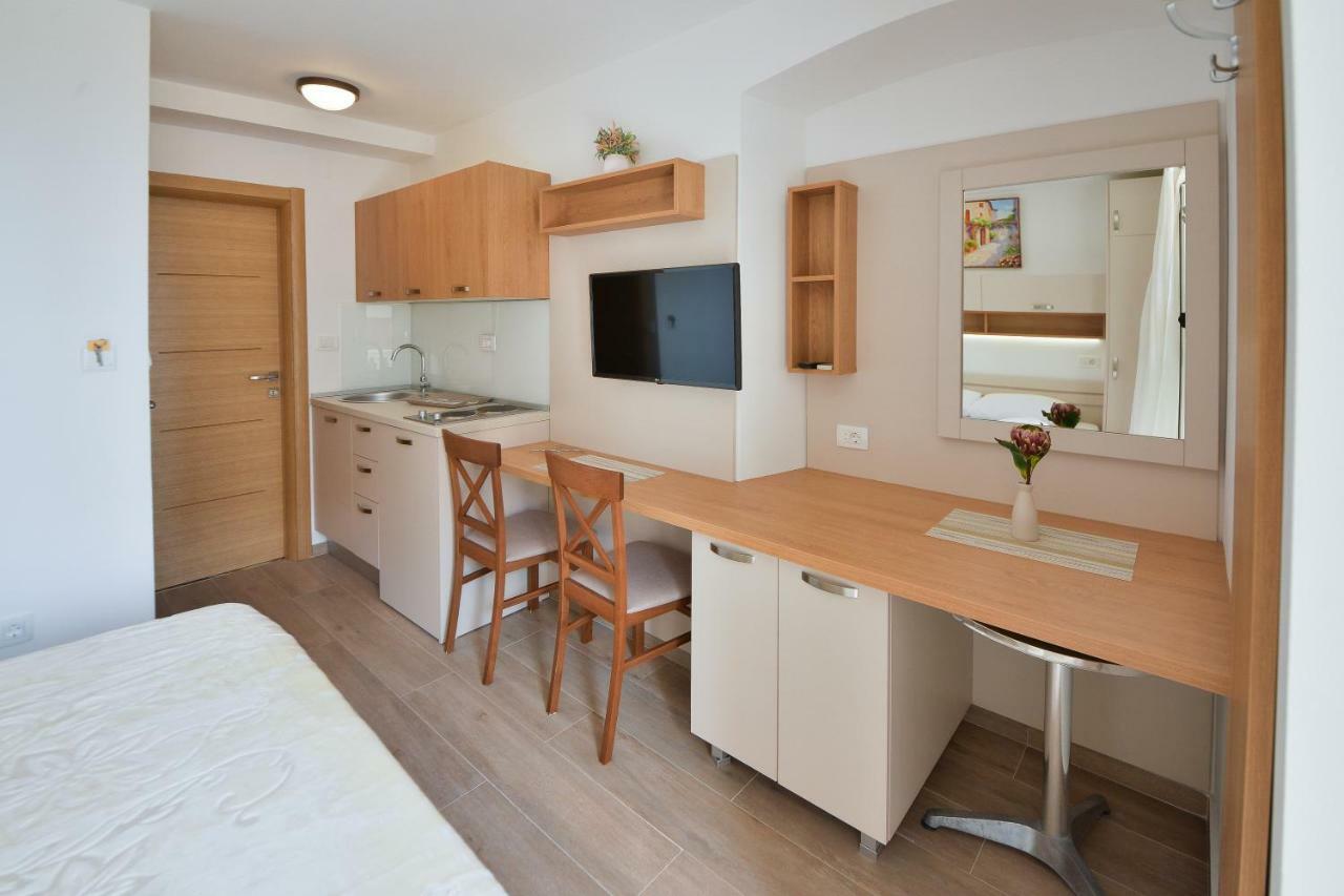 Apartmani Ljubo Rafailovic 2 Rafajlovići Eksteriør bilde