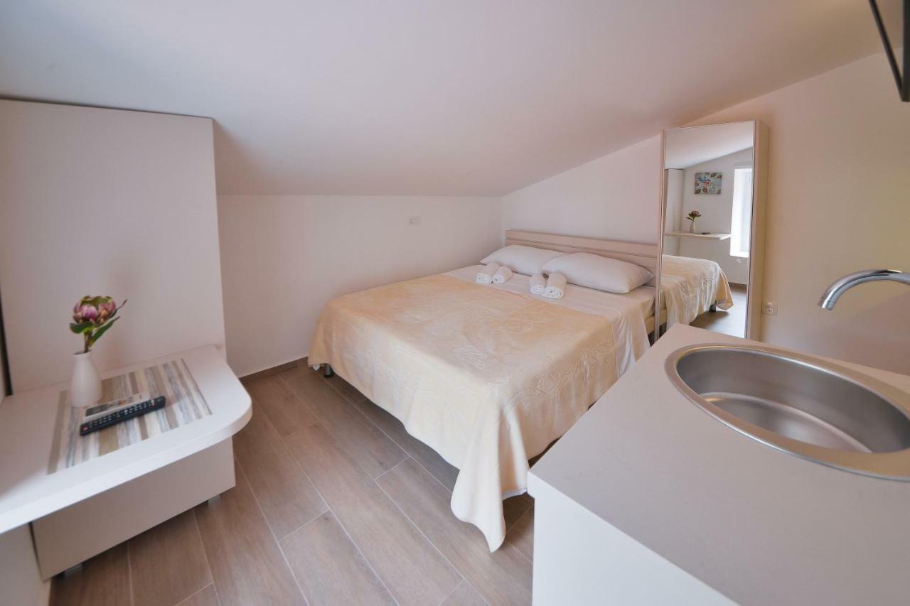 Apartmani Ljubo Rafailovic 2 Rafajlovići Eksteriør bilde